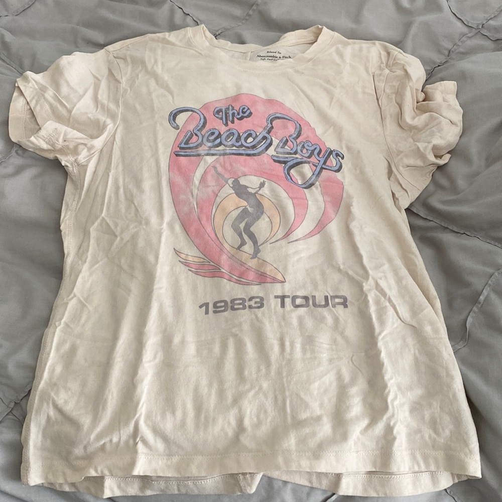 Graphic tee